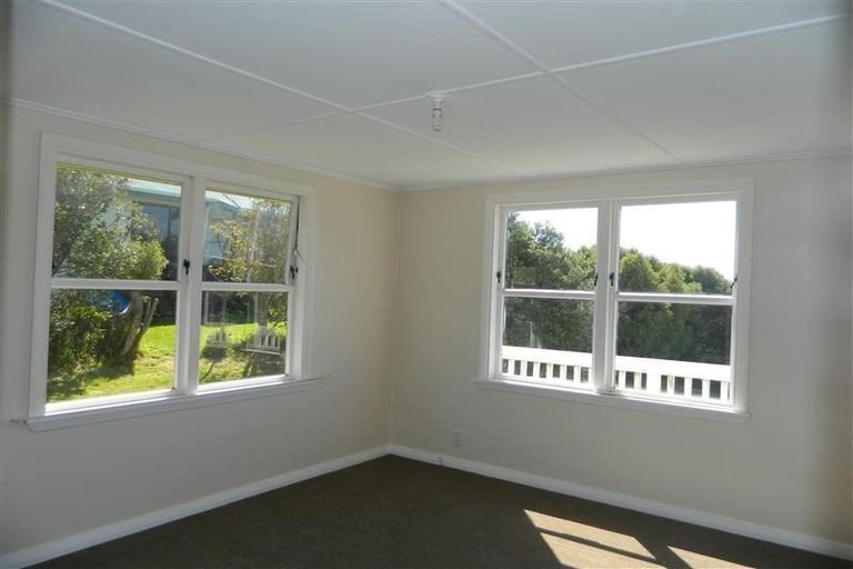 Photo of property in 2 Rakihau Place, Titahi Bay, Porirua, 5022