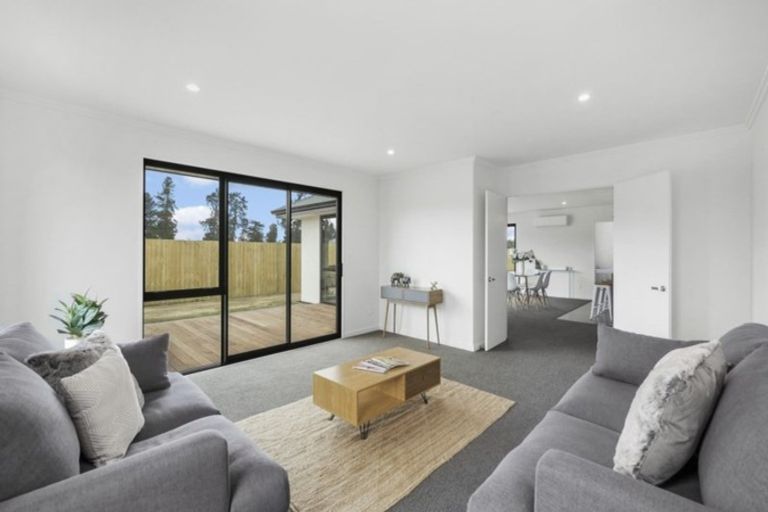 Photo of property in 11 Suffolk Drive, Kirwee, 7571