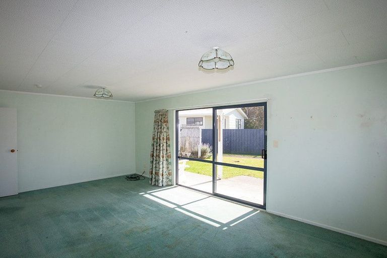 Photo of property in 1 Uenuku Place, Waitara, 4320