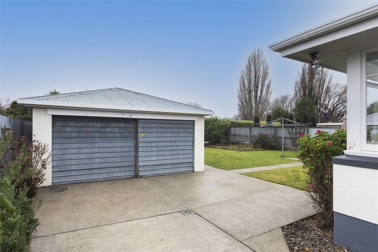 Photo of property in 21 Deloraine Street, Somerfield, Christchurch, 8024