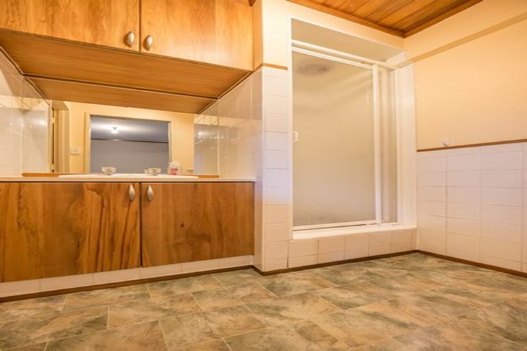 Photo of property in 72 Osprey Drive, Welcome Bay, Tauranga, 3112