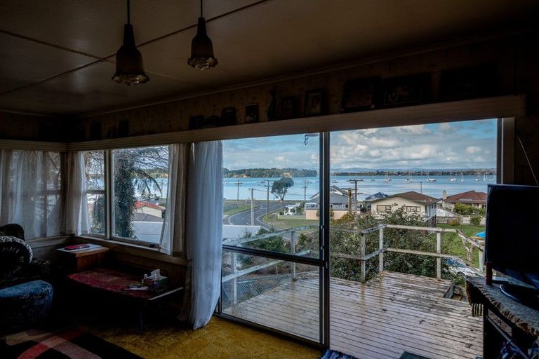 Photo of property in 10 Omokoroa Road, Omokoroa, 3114