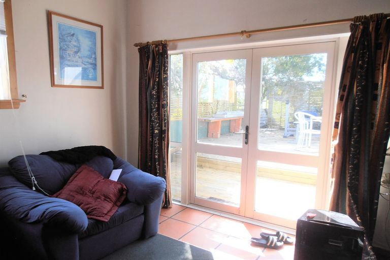 Photo of property in 8 Cambridge Street, Kensington, Timaru, 7910