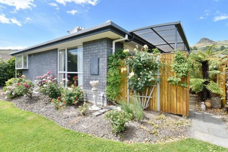 Photo of property in 1/35 Laing Crescent, Heathcote Valley, Christchurch, 8022