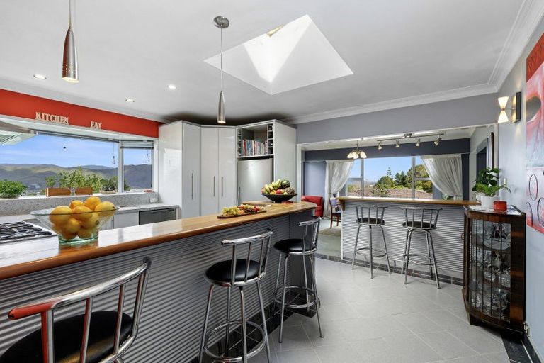 Photo of property in 19 Rondane Place, Tirohanga, Lower Hutt, 5010