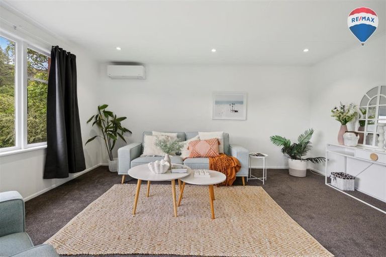 Photo of property in 10 Sheehy Grove, Wainuiomata, Lower Hutt, 5014