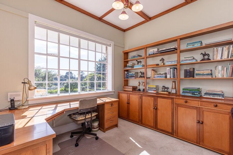 Photo of property in 84 Parkes Avenue, Saint Johns Hill, Whanganui, 4501