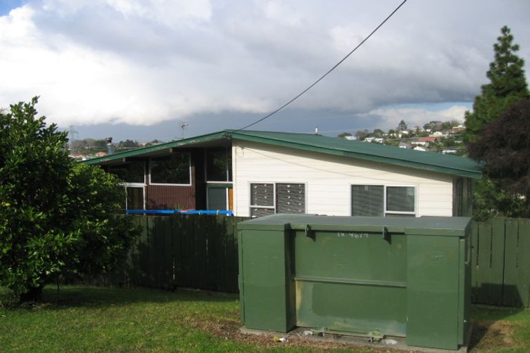 Photo of property in 35 Triangle Road, Massey, Auckland, 0614