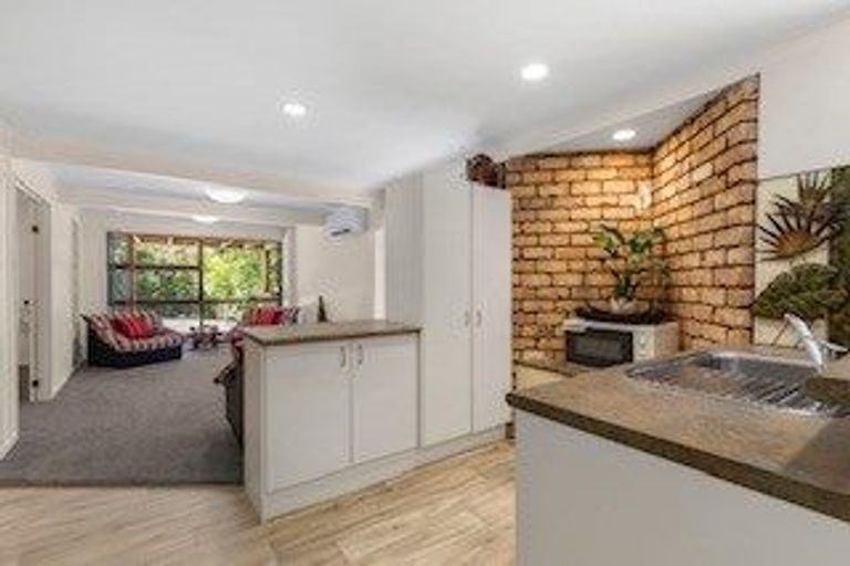 Photo of property in 68 Pah Road, Cockle Bay, Auckland, 2014