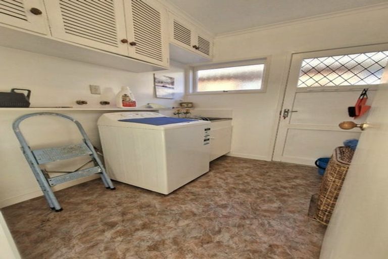 Photo of property in 542 South Titirangi Road, Titirangi, Auckland, 0604