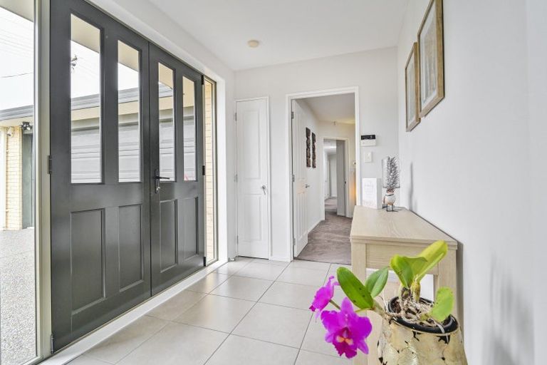 Photo of property in 95 Ferry Road, Clive, 4102