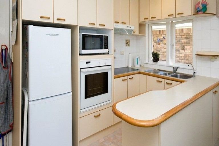 Photo of property in 1/20 Parkhill Road, Mellons Bay, Auckland, 2014