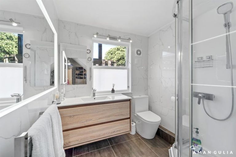 Photo of property in 212 Don Buck Road, Massey, Auckland, 0614