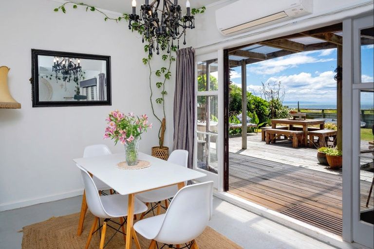 Photo of property in 245 Clifton Road, Te Awanga, 4102