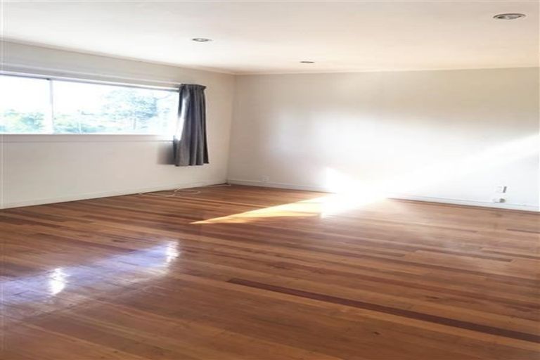 Photo of property in 11 Epping Road, Henderson, Auckland, 0610