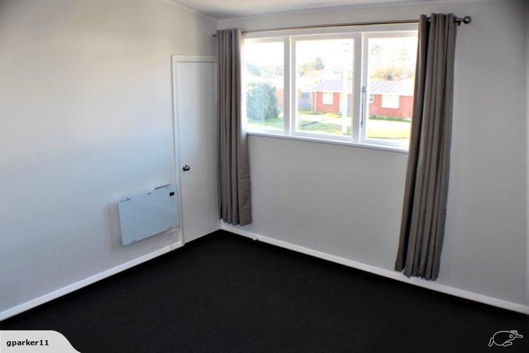 Photo of property in 10 Matipo Street, Castlecliff, Whanganui, 4501