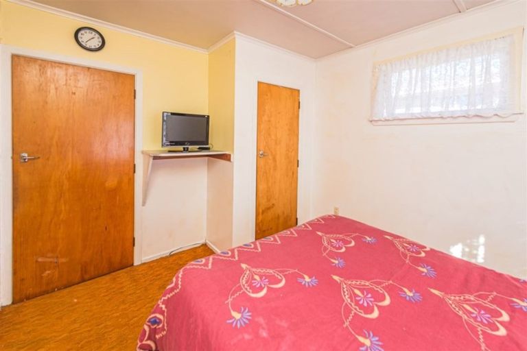 Photo of property in 38 Miro Street, Castlecliff, Whanganui, 4501