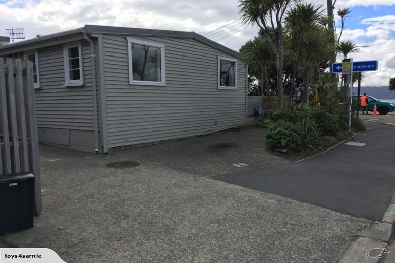 Photo of property in 1/231 Marine Parade, Seatoun, Wellington, 6022