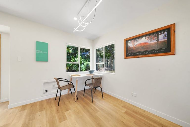 Photo of property in 2/22 Sandiacre Way, Browns Bay, Auckland, 0630