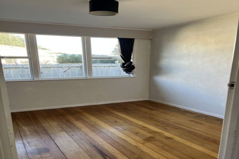 Photo of property in 37 Fernaig Street, Papakura, 2110