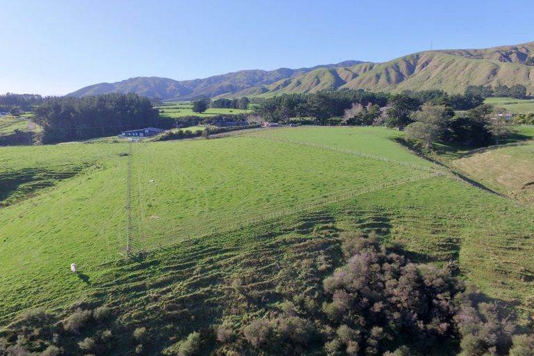 Photo of property in 158 Albert Road, Tokomaru, 4474