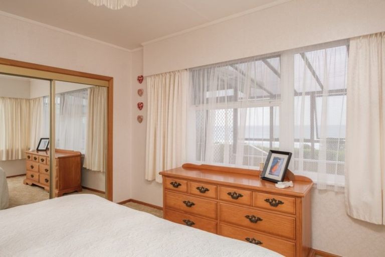 Photo of property in 96 Moana Road, Okitu, Gisborne, 4010