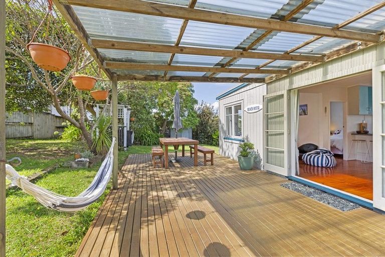 Photo of property in 66a Wainui Road, Raglan, 3225