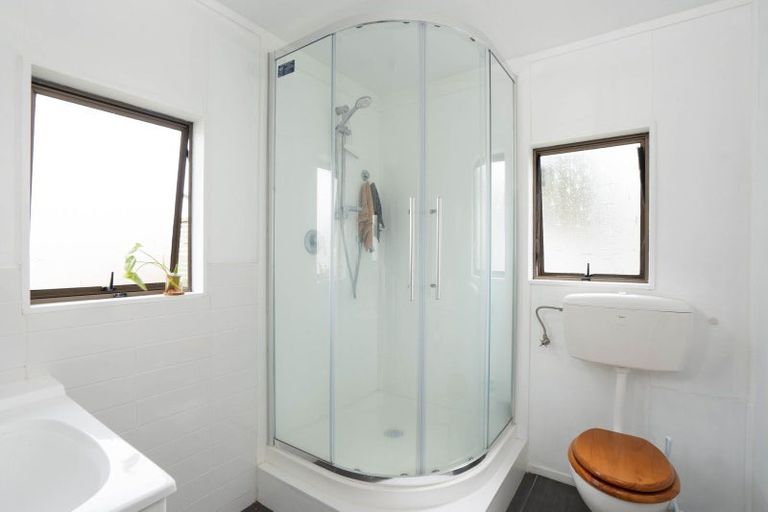 Photo of property in 2/1 Glengarry Place, Hilltop, Taupo, 3330