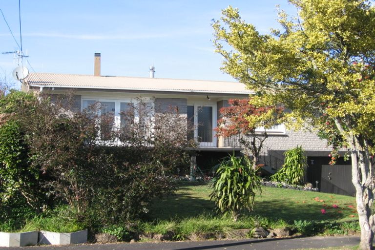 Photo of property in 15 Manapouri Place, Glenview, Hamilton, 3206