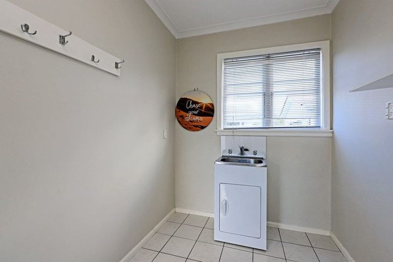 Photo of property in 215 Mayfair Avenue, Mayfair, Hastings, 4122