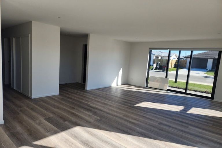 Photo of property in 46 Crossley Avenue, Woodend, 7610