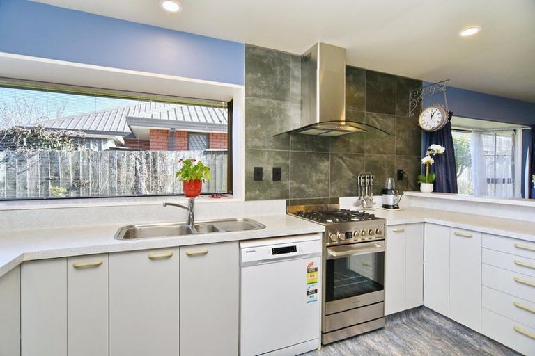 Photo of property in 8b Kingsbury Avenue, Rangiora, 7400