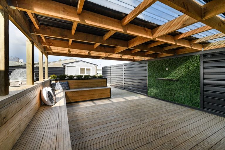 Photo of property in 6 Anakiwa Street, Kelvin Grove, Palmerston North, 4414