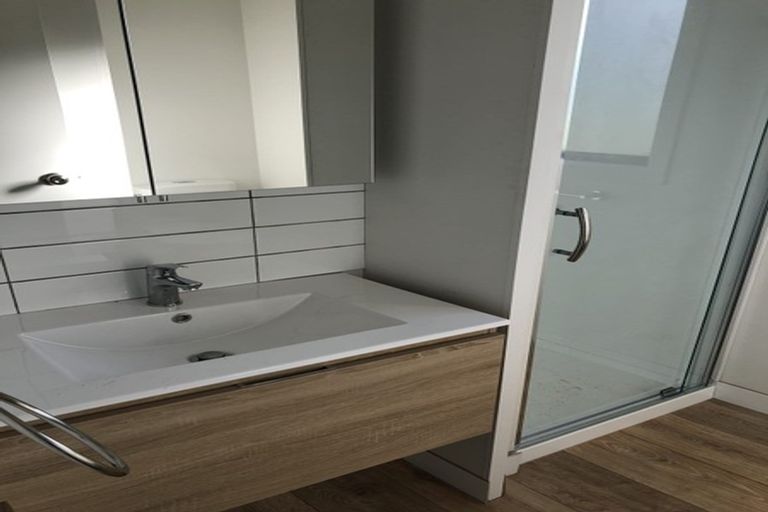 Photo of property in 613 Great South Road, Runciman, Drury, 2578