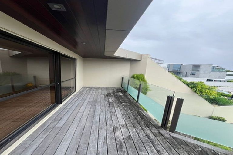 Photo of property in 1/15a Takutai Avenue, Bucklands Beach, Auckland, 2012