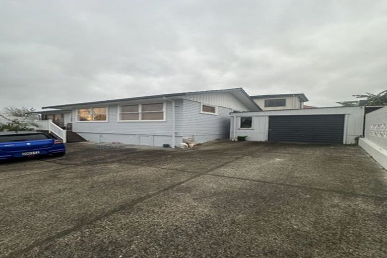 Photo of property in 27 Exminster Street, Blockhouse Bay, Auckland, 0600