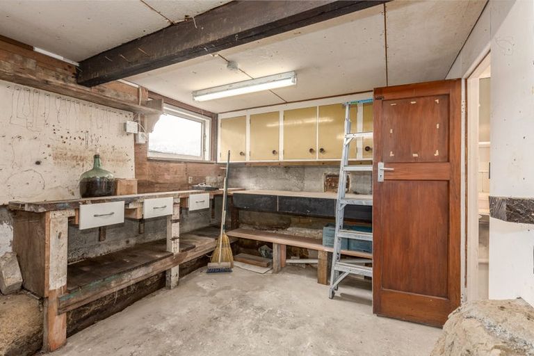 Photo of property in 351 Main Road, Tawa, Wellington, 5028