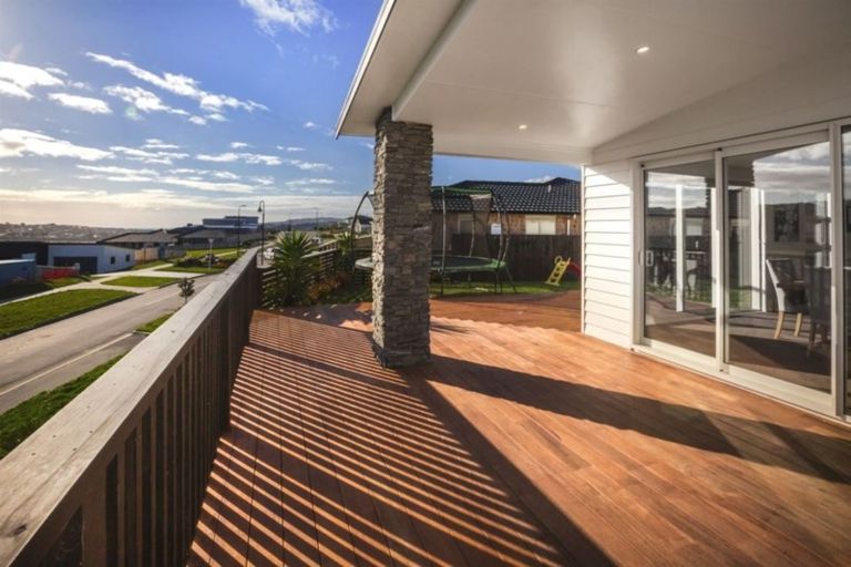 Photo of property in 112 John Burke Drive, Aotea, Porirua, 5024