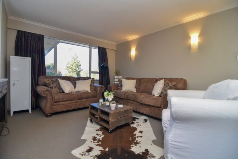 Photo of property in 23 Armstrong Avenue, Carterton, 5713