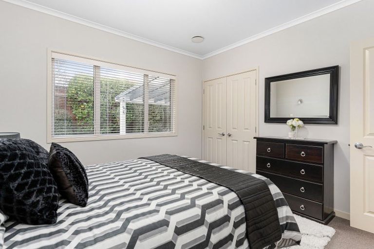 Photo of property in 35 Masefield Terrace, Kelvin Grove, Palmerston North, 4414