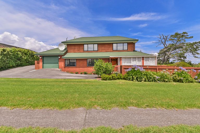 Photo of property in 28a Hoylake Place, Wattle Downs, Auckland, 2103