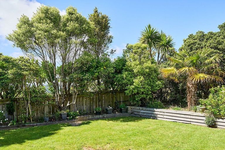 Photo of property in 53 Waverton Terrace, Churton Park, Wellington, 6037