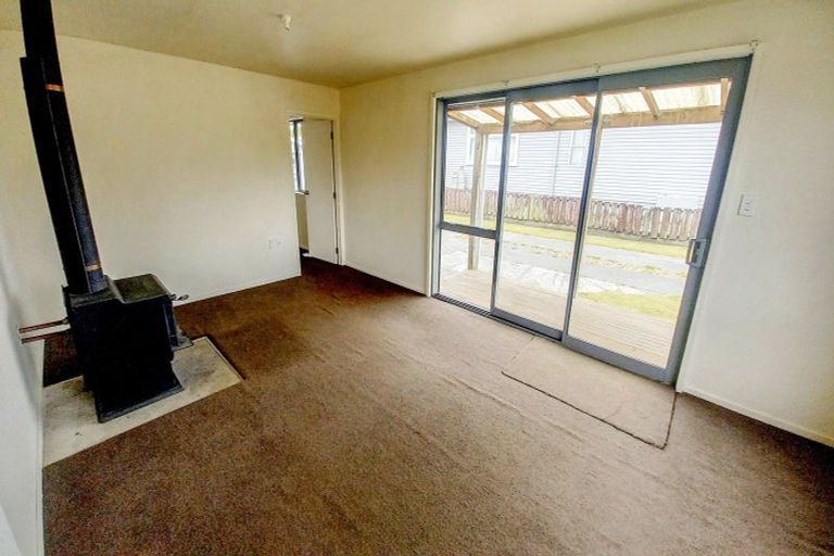 Photo of property in 3 Clifden Highway, Tuatapere, 9620
