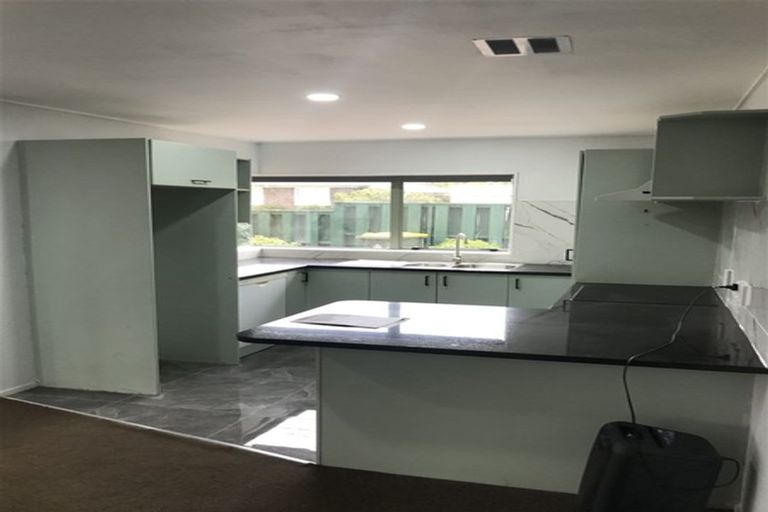 Photo of property in 2 Miles Avenue, Papatoetoe, Auckland, 2025