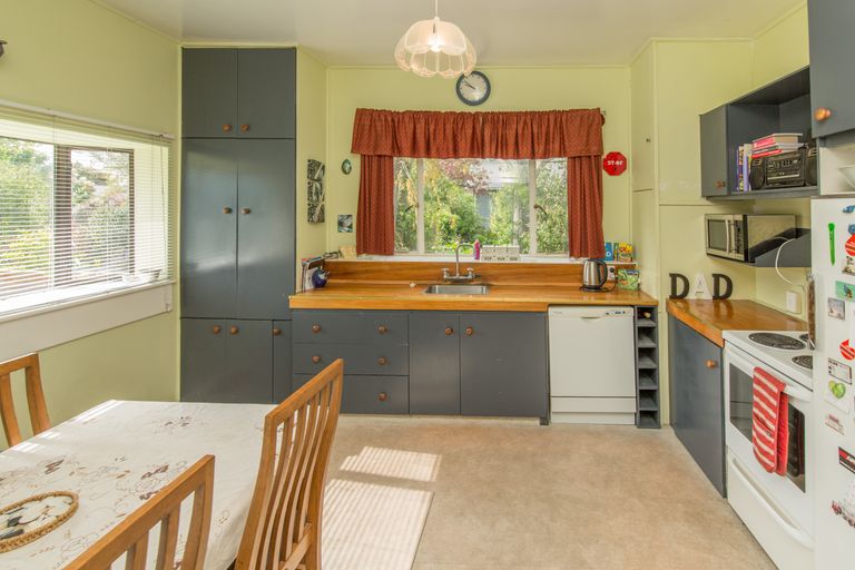 Photo of property in 26 Sarsfield Street, Southbridge, 7602