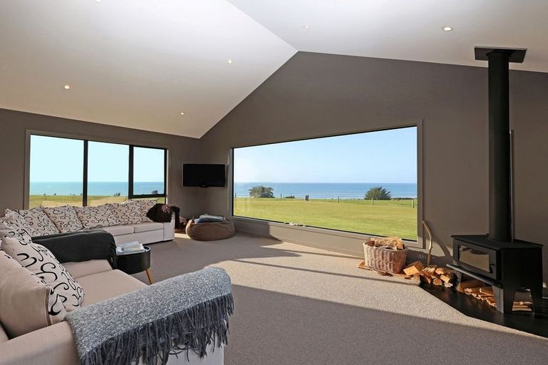 Photo of property in 55 Gardiners Road, Awamoa, Oamaru, 9495