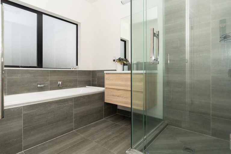 Photo of property in 2/34 Maggie Place, Chartwell, Hamilton, 3281