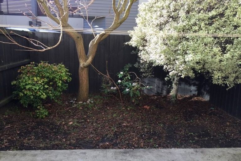 Photo of property in 3/440 Barbadoes Street, Edgeware, Christchurch, 8013