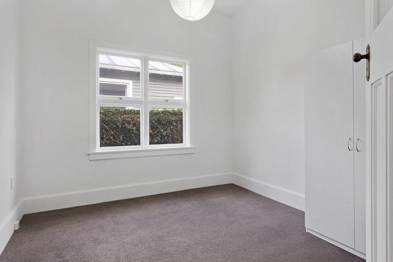 Photo of property in 77 Mersey Street, St Albans, Christchurch, 8014