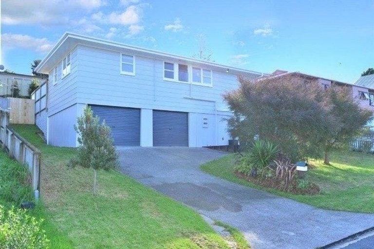 Photo of property in 17 Springtime Crescent, Stanmore Bay, Whangaparaoa, 0932